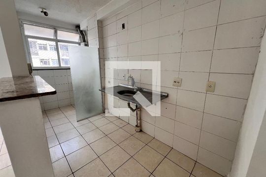 Cozinha de apartamento à venda com 2 quartos, 50m² em Anil, Rio de Janeiro