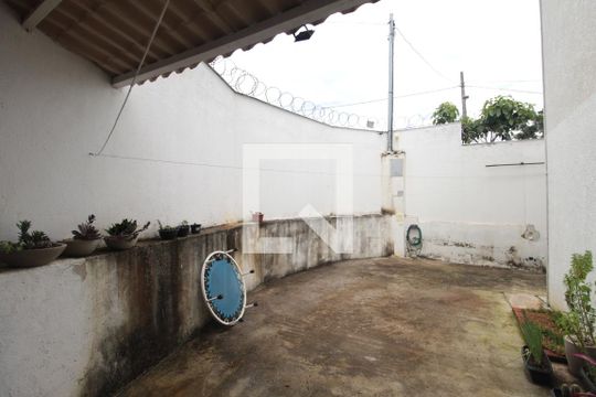 Área de Serviço de casa à venda com 3 quartos, 90m² em Manacás, Belo Horizonte