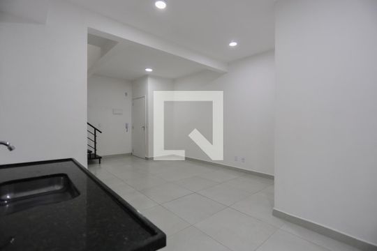 Cozinha de casa de condomínio para alugar com 2 quartos, 70m² em Casa Verde Alta, São Paulo