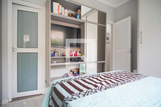 Quarto 1 - Suíte de casa para alugar com 3 quartos, 250m² em São Sebastião, Porto Alegre