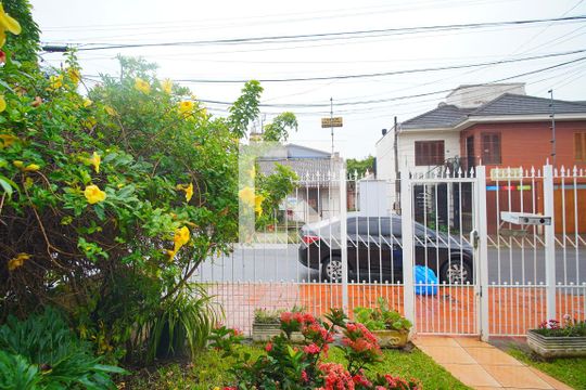 Sala - Vista de casa para alugar com 3 quartos, 250m² em São Sebastião, Porto Alegre