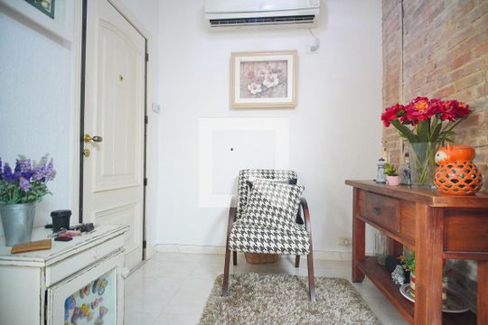 Hall de Entrada de casa para alugar com 3 quartos, 250m² em São Sebastião, Porto Alegre
