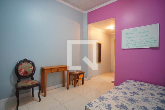 Suíte de casa à venda com 4 quartos, 125m² em Independência, Porto Alegre