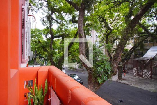 Sala 2 - Varanda de casa à venda com 4 quartos, 125m² em Independência, Porto Alegre