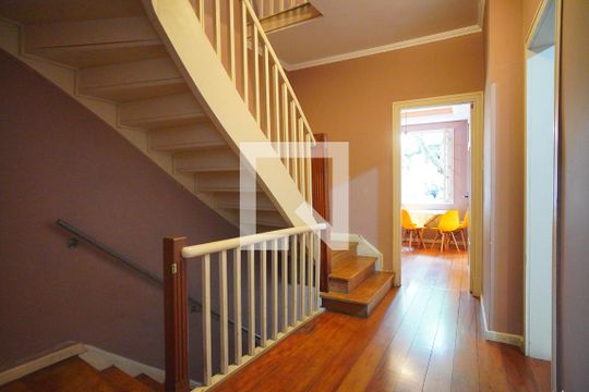 Hall de casa à venda com 4 quartos, 125m² em Independência, Porto Alegre