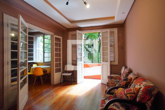 Sala 2 de casa à venda com 4 quartos, 125m² em Independência, Porto Alegre
