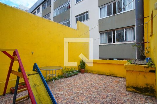 Terraço de casa à venda com 4 quartos, 125m² em Independência, Porto Alegre