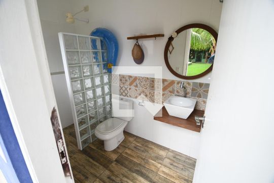 Banheiro de serviço de casa de condomínio para alugar com 4 quartos, 480m² em Loteamento Caminhos de San Conrado (sousas), Campinas