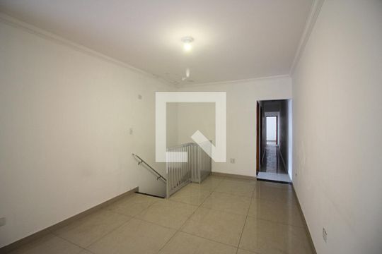 Sala de casa à venda com 4 quartos, 185m² em Vila Alvinopolis, São Bernardo do Campo