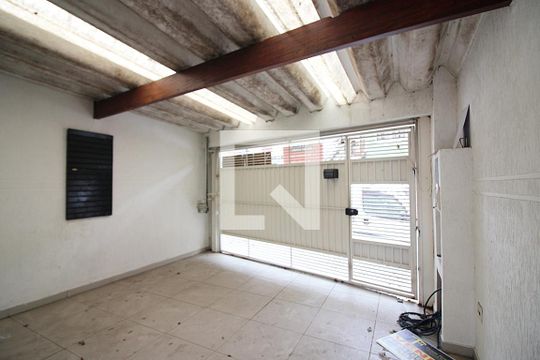 Garagem de casa à venda com 4 quartos, 185m² em Vila Alvinopolis, São Bernardo do Campo