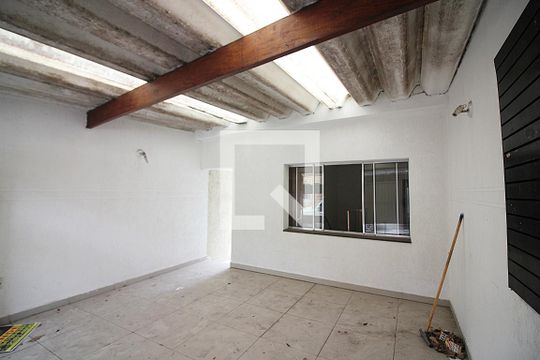 Garagem de casa à venda com 4 quartos, 185m² em Vila Alvinopolis, São Bernardo do Campo