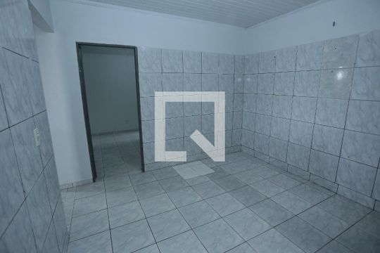 Cozinha de casa para alugar com 2 quartos, 95m² em Conjunto 8, Brasília