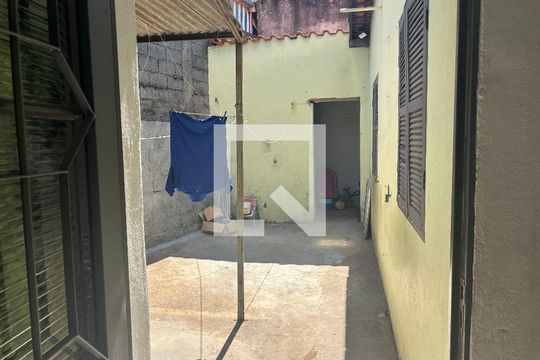Quintal de casa à venda com 3 quartos, 180m² em Vila Georgina, Campinas