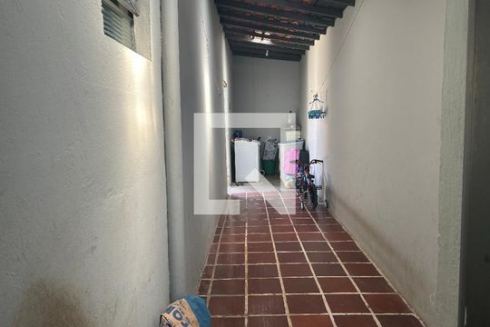 Corredor de casa à venda com 3 quartos, 180m² em Vila Georgina, Campinas
