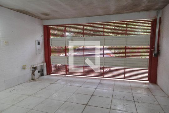 Garagem de casa à venda com 3 quartos, 150m² em Vila Rio de Janeiro, Guarulhos
