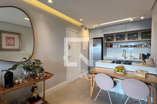 Sala de Jantar de apartamento à venda com 2 quartos, 60m² em Vila Madalena, São Paulo