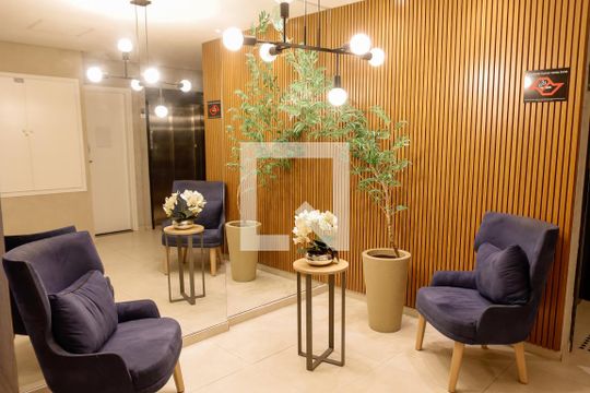 Hall de entrada de apartamento para alugar com 2 quartos, 74m² em Centro, Osasco