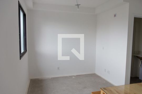 sala de apartamento para alugar com 2 quartos, 74m² em Centro, Osasco
