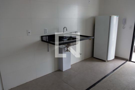 Cozinha de apartamento para alugar com 2 quartos, 74m² em Centro, Osasco