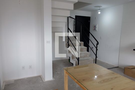 sala de apartamento para alugar com 2 quartos, 74m² em Centro, Osasco