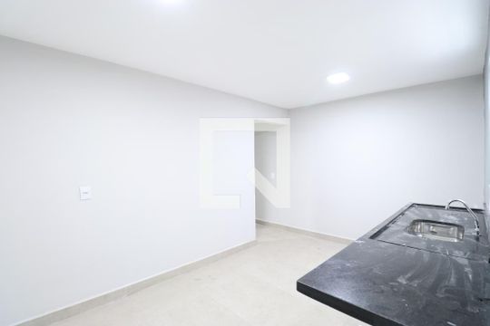 Sala/Cozinha de kitnet/studio à venda com 1 quarto, 37m² em Vila Romana, São Paulo