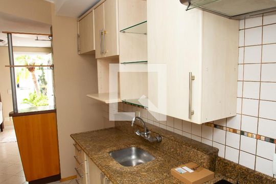 Cozinha de casa de condomínio para alugar com 2 quartos, 80m² em Estância Velha, Canoas