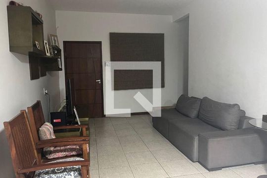 Casa à venda com 8 quartos, 350m² em Badu, Niterói