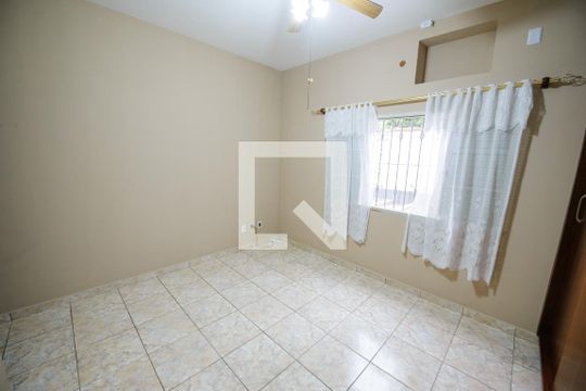 Quarto 2 de casa de condomínio à venda com 3 quartos, 365m² em Residencial Vila Velha, Taubaté