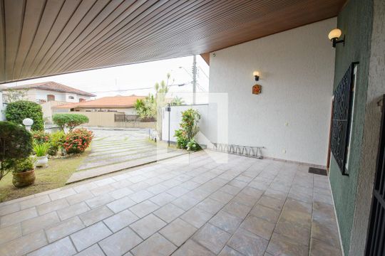 Garagem de casa de condomínio à venda com 3 quartos, 365m² em Residencial Vila Velha, Taubaté