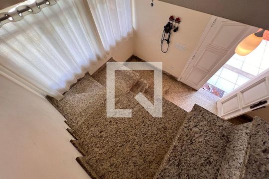 Hall de entrada de casa de condomínio à venda com 5 quartos, 340m² em Anil, Rio de Janeiro