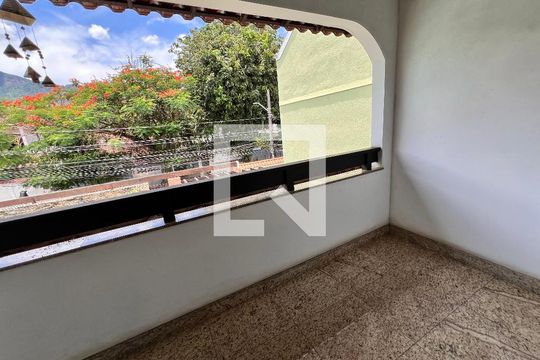 Varanda - sala de casa de condomínio à venda com 5 quartos, 340m² em Anil, Rio de Janeiro