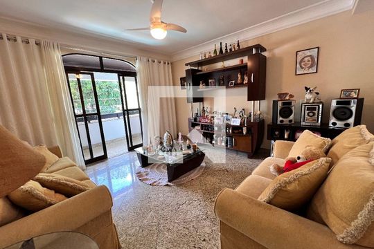 Sala de casa de condomínio à venda com 5 quartos, 340m² em Anil, Rio de Janeiro
