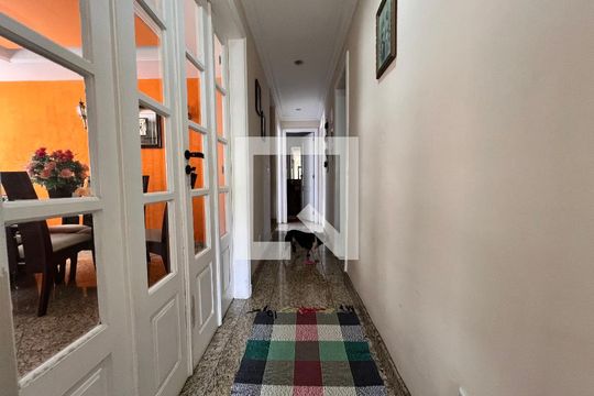 Circulação de casa de condomínio à venda com 5 quartos, 340m² em Anil, Rio de Janeiro