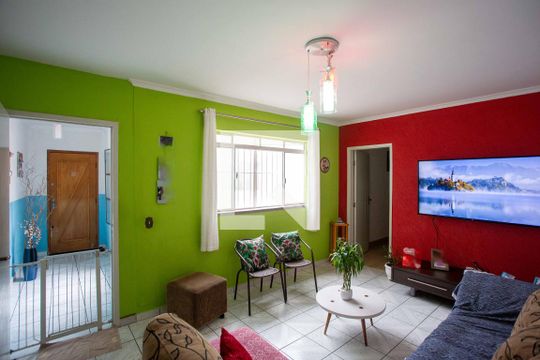 Casa à venda com 4 quartos, 350m² em Serraria, Diadema