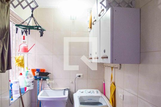 Área de Serviço de casa à venda com 4 quartos, 350m² em Serraria, Diadema