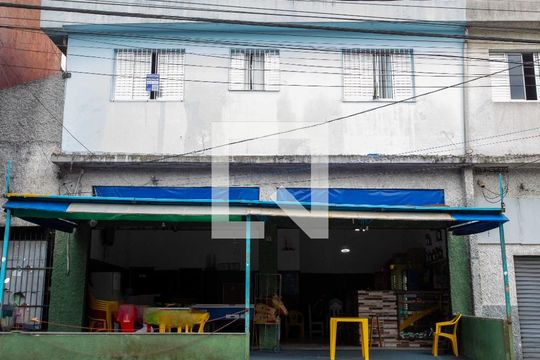 Fachada de casa à venda com 4 quartos, 350m² em Serraria, Diadema