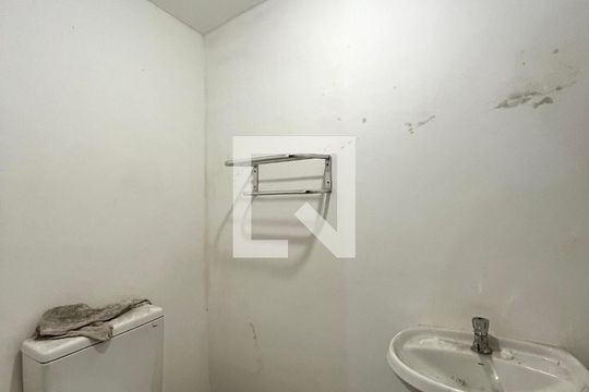 Banheiro Garagem  de casa à venda com 4 quartos, 270m² em Jardim Jabaquara, São Paulo