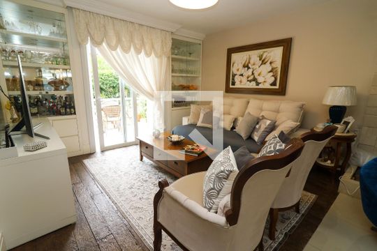 Casa de Condomínio à venda com 4 quartos, 240m² em Ipanema, Porto Alegre