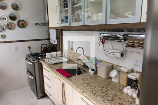 Cozinha de casa de condomínio à venda com 4 quartos, 240m² em Ipanema, Porto Alegre