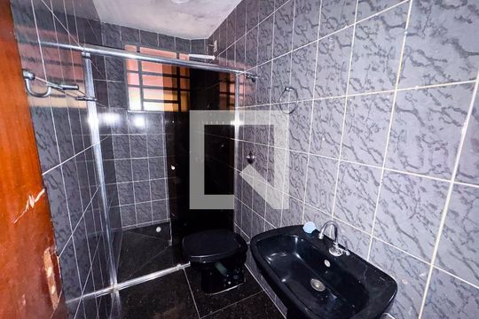 Banheiro de apartamento à venda com 2 quartos, 93m² em Milionários, Belo Horizonte