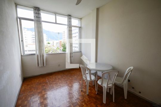 Apartamento à venda com 2 quartos, 58m² em Vila Isabel, Rio de Janeiro