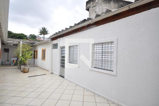 Fachada de casa de condomínio para alugar com 1 quarto, 45m² em Vila Mazzei, São Paulo