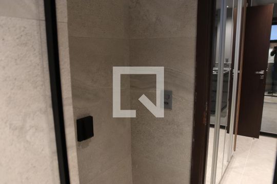 Banheiro da Suíte de apartamento para alugar com 1 quarto, 79m² em Setor Marista, Goiânia