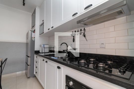 Cozinha de apartamento à venda com 2 quartos, 82m² em Vila Dalila, São Paulo