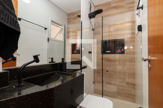 Banheiro de apartamento à venda com 2 quartos, 82m² em Vila Dalila, São Paulo