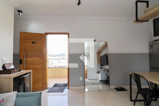 Sala de apartamento à venda com 2 quartos, 82m² em Vila Dalila, São Paulo