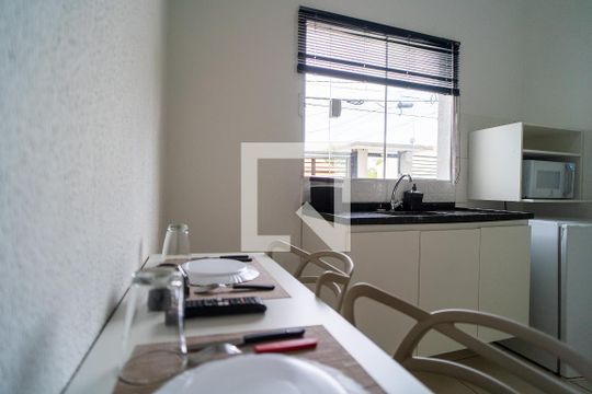 Cozinha de kitnet/studio para alugar com 1 quarto, 30m² em Jardim do Sol, Sorocaba