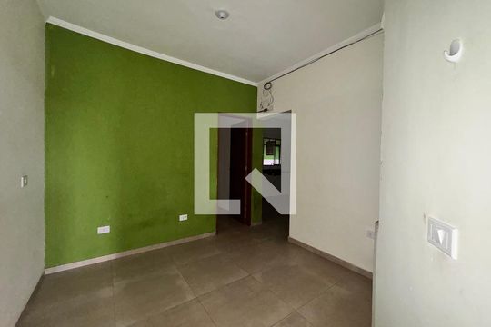 Sala de casa para alugar com 1 quarto, 45m² em Jardim Rina, Santo André