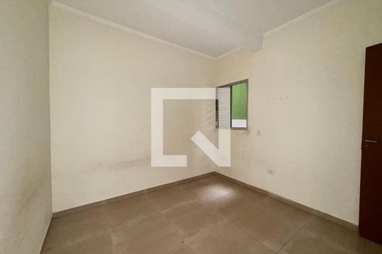 Quarto 1 de casa para alugar com 1 quarto, 45m² em Jardim Rina, Santo André