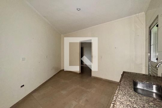 Cozinha de casa para alugar com 1 quarto, 45m² em Jardim Rina, Santo André